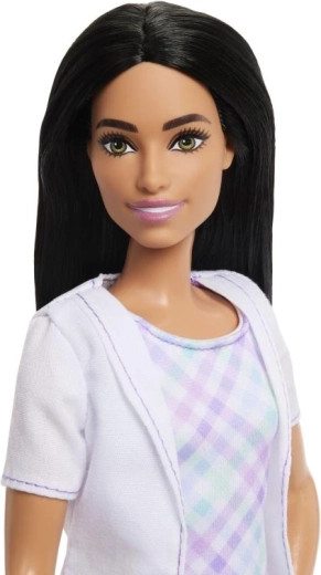 Barbie lėlė pasiruošusi gydymui
