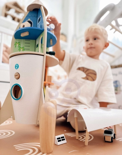 Building and role-play in one