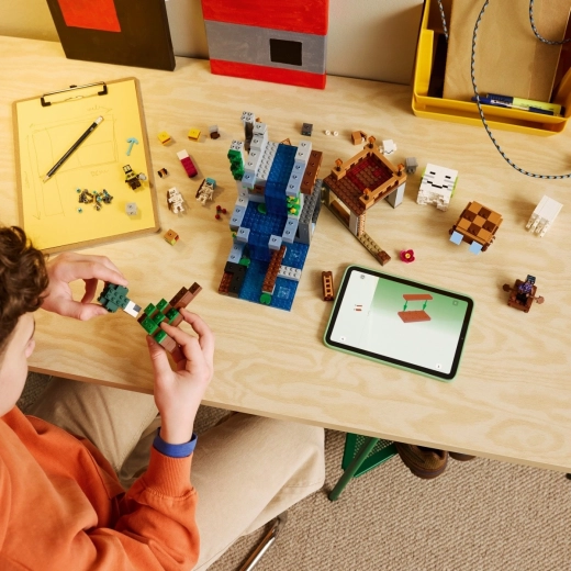 Interaktyvus konstravimas su LEGO Builder programėle