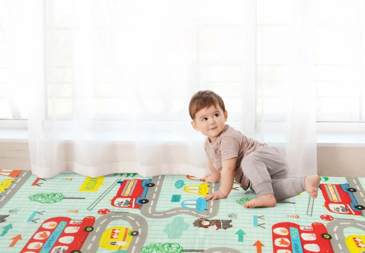 Dvipusiai motyvai: miškas ir gatvelės