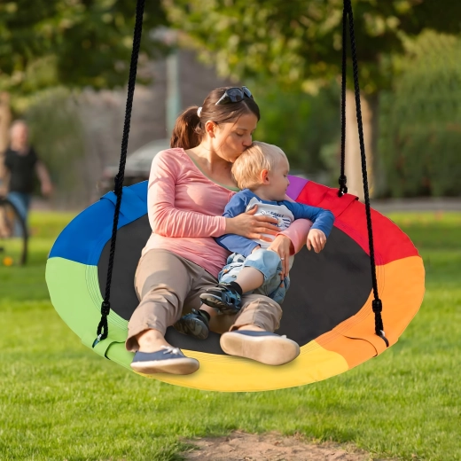 Erdvi ir patogi sėdėjimo vieta