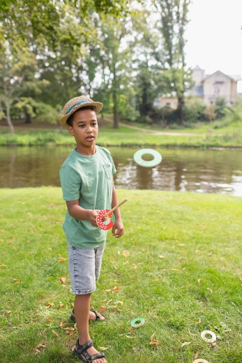 Catching flying fruit