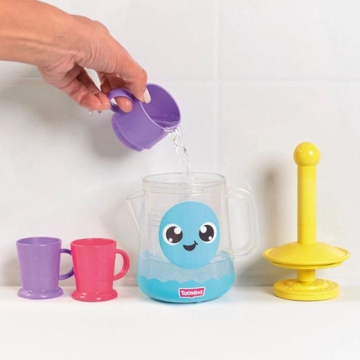 Fluffy foam at the press of a plunger