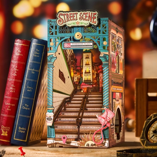 Stable decoration and bookshelf bookend