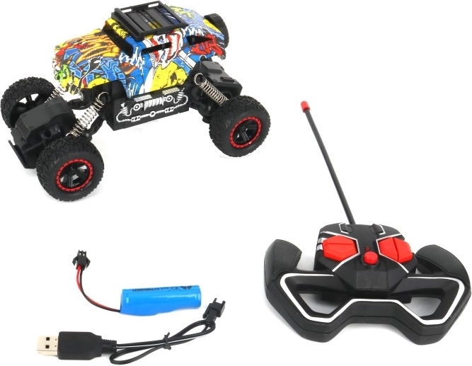 RC visureigis automobilis su dinaminiais efektais
