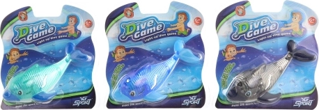 Nardymo delfinas su šviesa vandenyje