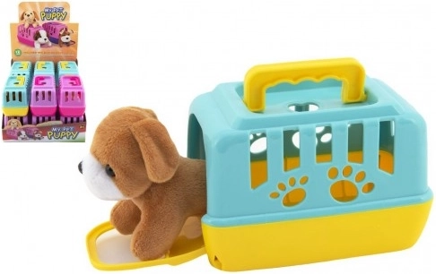 Pliušinis šuniukas nešiojamame dėkle