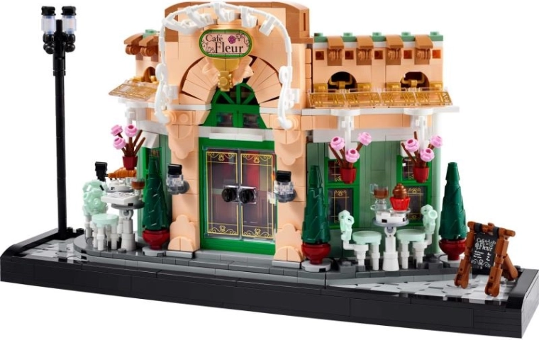 LEGO Icons prancūziška kavinė
