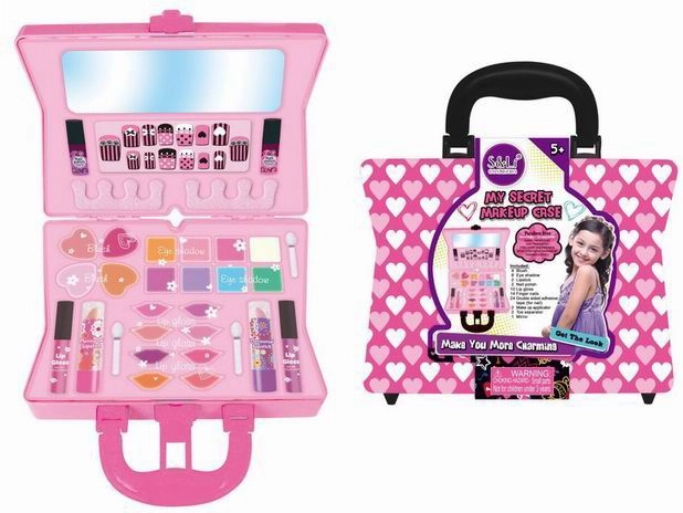 Makiažo ir manikiūro lagaminėlis su priedais