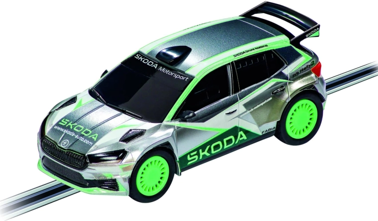 Car for slot track Škoda Fabia RS Rally 2 1:43 Carrera GO!!!