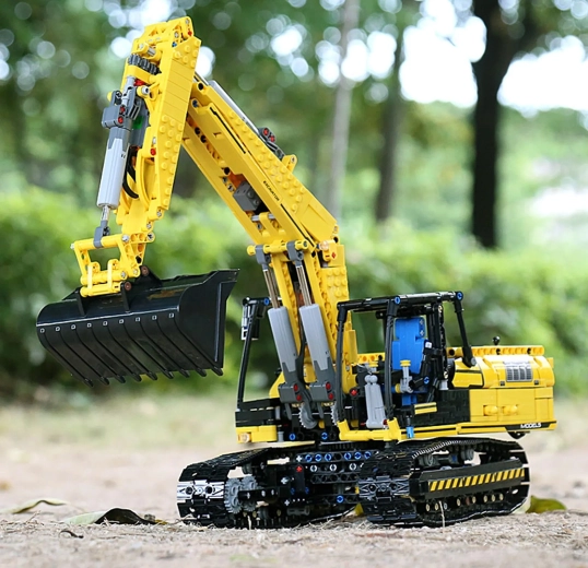 Mould King Remote-Controlled Excavator Building Set, 2169 Pieces