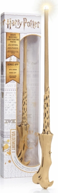 Šviečianti Voldemorto burtų lazdelė