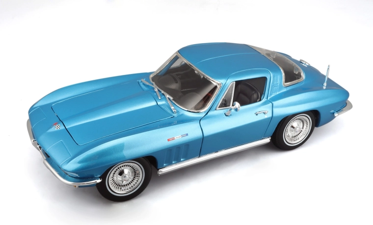 Maisto Chevrolet Corvette 1965 metalinis modelis 1:18 šviesiai mėlynas