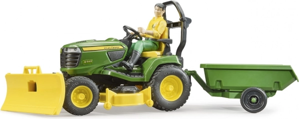 Sodo traktorius JOHN DEERE X949 su sodininko figūrėle BRUDER