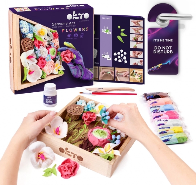 OKTO ROMANCE kūrybinis lipdymo rinkinys „Pasidaryk pats“ gėlės su mediniu rėmeliu 21x21 cm
