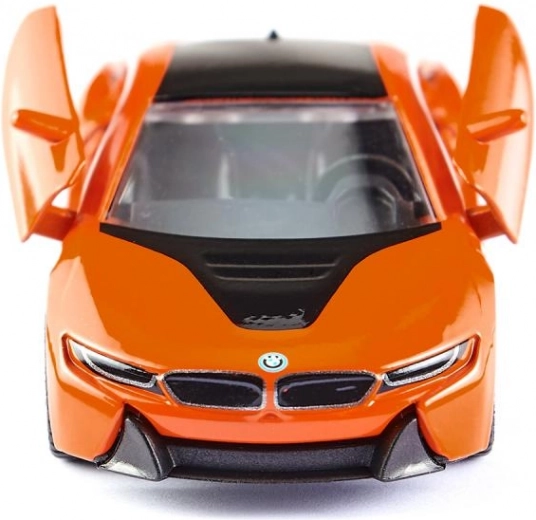 Atidaromos „scissor“ durys kaip tikrame BMW i8