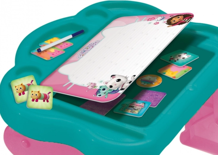 Praktiškas ir stabilus staliukas žaidimams ir mokymuisi