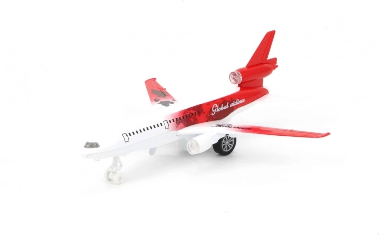 Metalinė konstrukcija ir realistiškos detalės