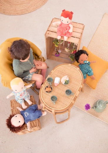 Skatina vaizduotę ir socialinį žaidimą