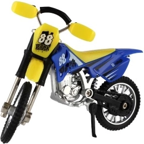 Realistiška išvaizda kompaktiškame 12 cm dydyje