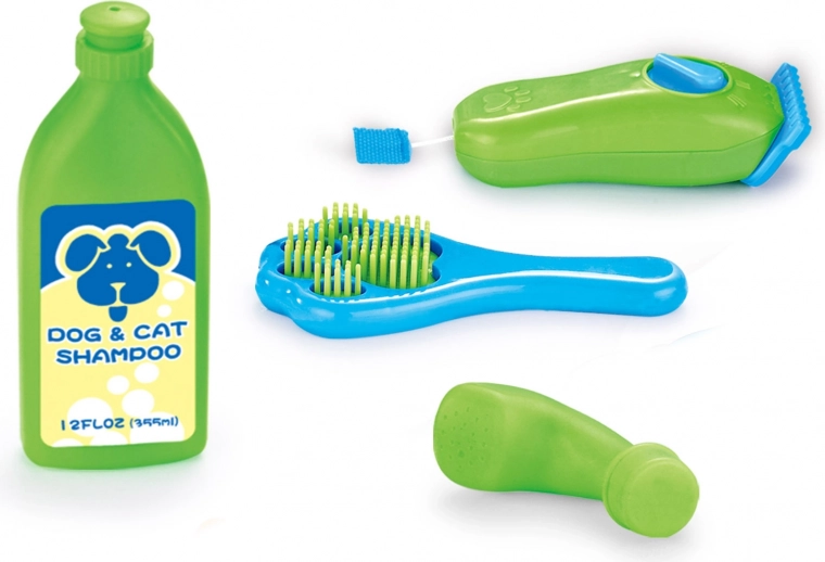 Realistiški priedai veterinaro vaidmenų žaidimui