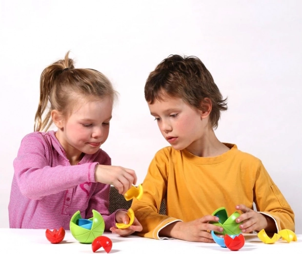 Skatina smulkiąją motoriką ir susikaupimą