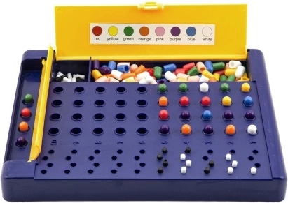 Praktiška žaidimo bazė su laikymo vieta