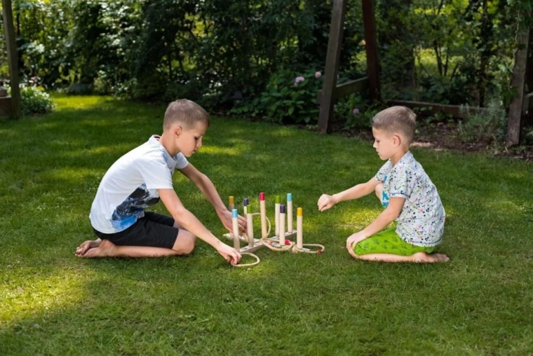 Idealu žaisti viduje ir lauke