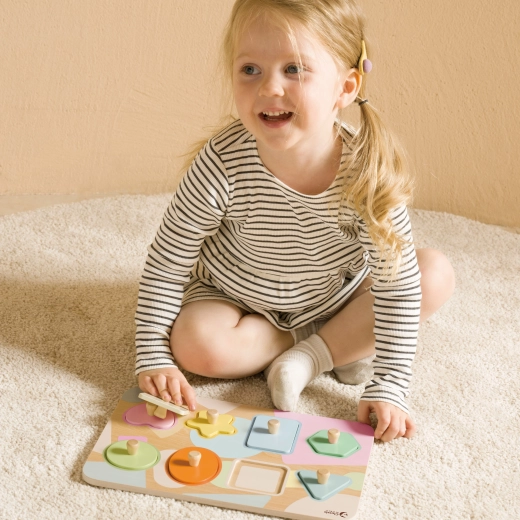 Edukacinis žaislas patiems mažiausiems