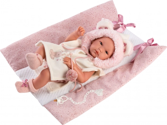 Cute 3-piece set for realistic play