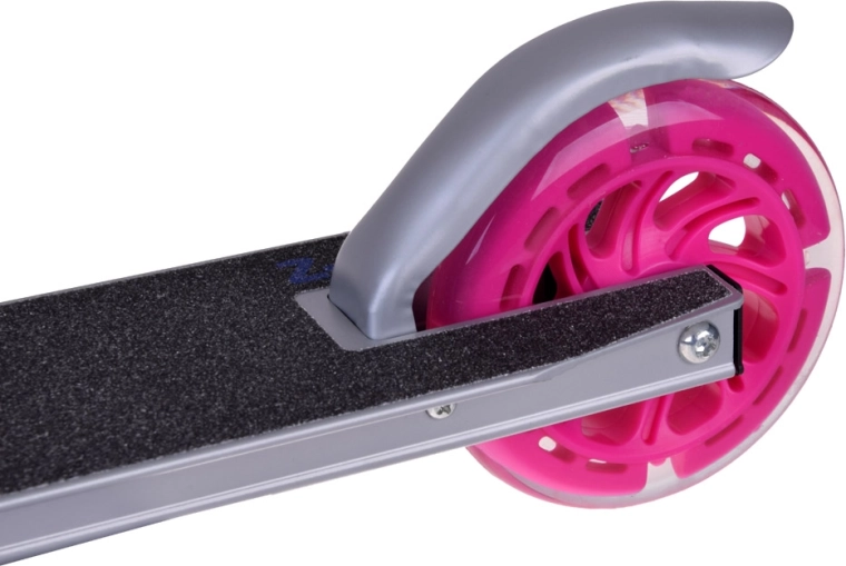 Šviečiantys LED ratai geresniam matomumui