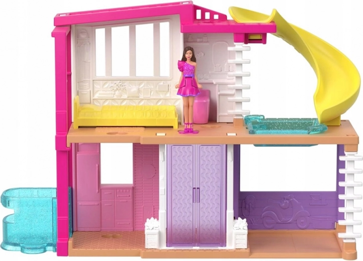 Du aukštai pilni pramogų su baseinu ir čiuožykla