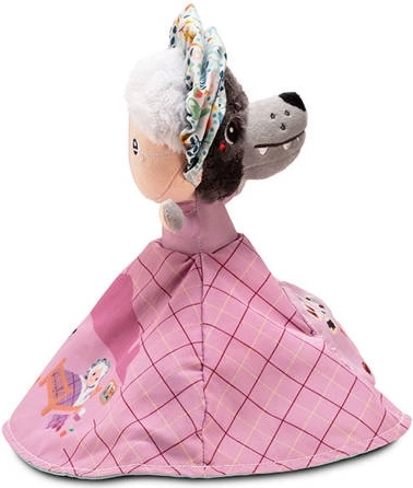 Trys personažai vienoje