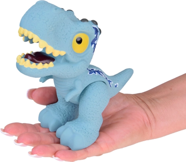 Lightweight and safe for small hands