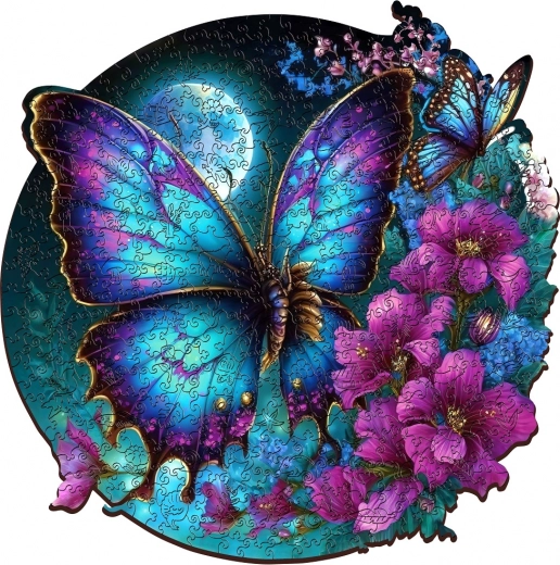 Ryškus drugelio motyvas kaip dizaino dekoracija