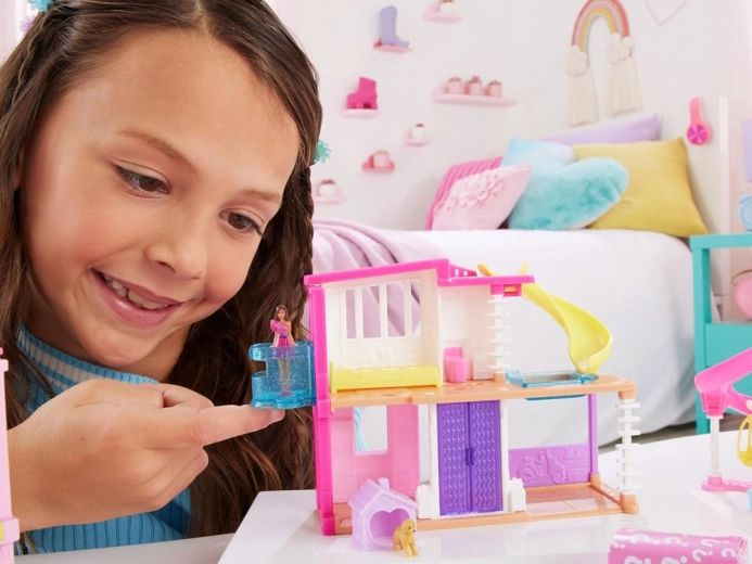 Interaktyvus žaidimas su liftu ir atveriamais elementais