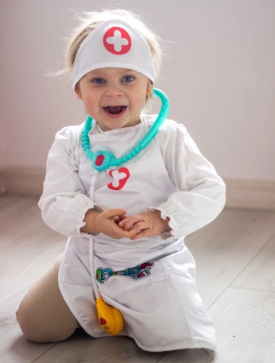 Idealu mažiesiems gydytojams ir slaugytojoms