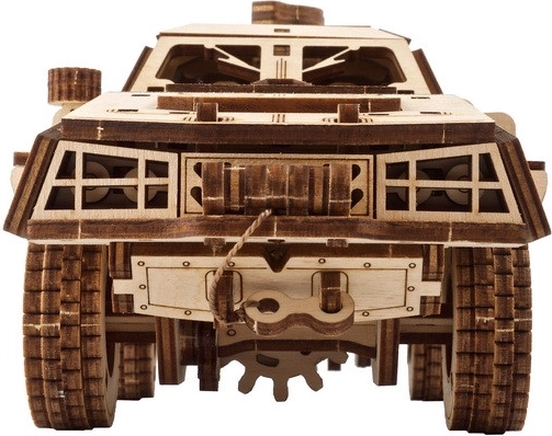 Spring motor and 4x4 drive