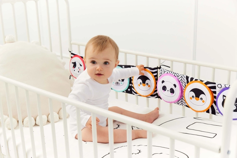 Pliušiniai atvartai su interaktyviomis savybėmis