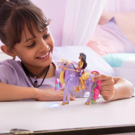 Judri Sofija pasiruošusi balnui