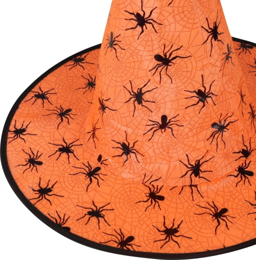 Wide brim for a bold effect