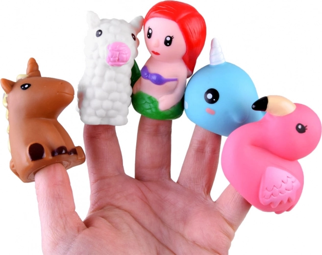 Įvairūs personažai