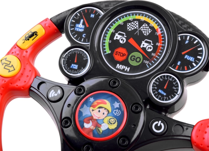 Realistiškas vairavimas su garsais ir šviesomis