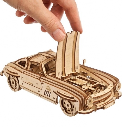 Movable components and functional features