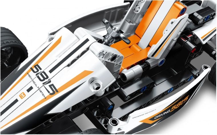 Realistiškos detalės ir tvirta konstrukcija