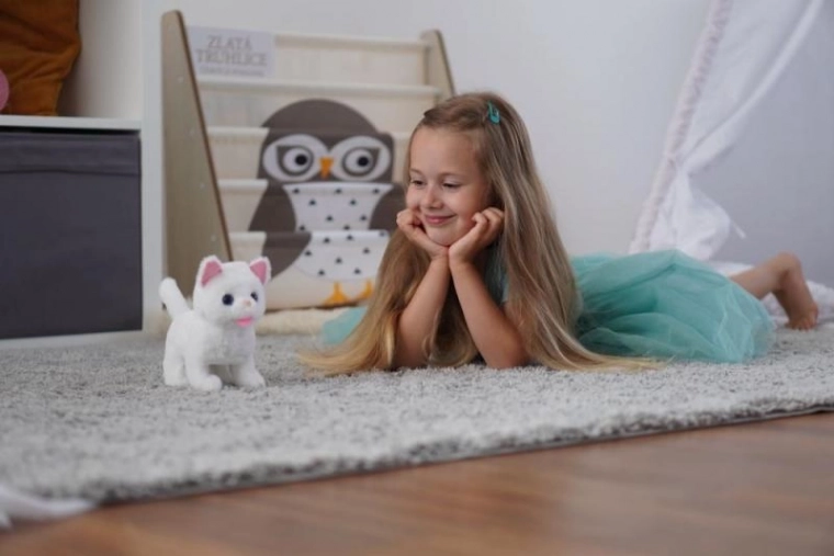 Miaukia ir mojuoja uodega