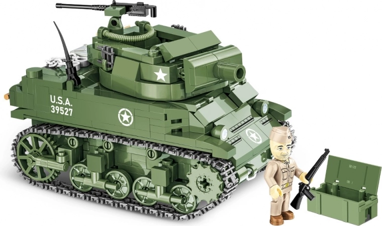 Officer minifigure and 525 bricks