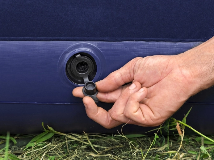 Greitas pripūtimas dėl integruoto kojinio siurblio