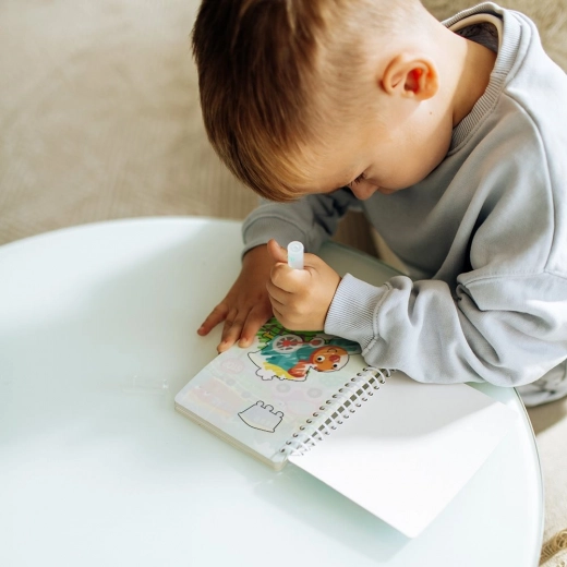 Spiralinė įriša patogiam lapų vertimui