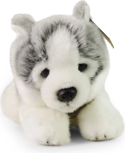 Realistic details and soft plush